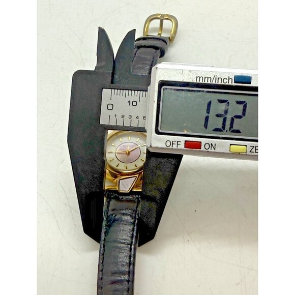 Vtg Fossil Women's Watch DR-2020 Mother of Pearl Face Pink Detail Black Leather - Picture 6 of 7
